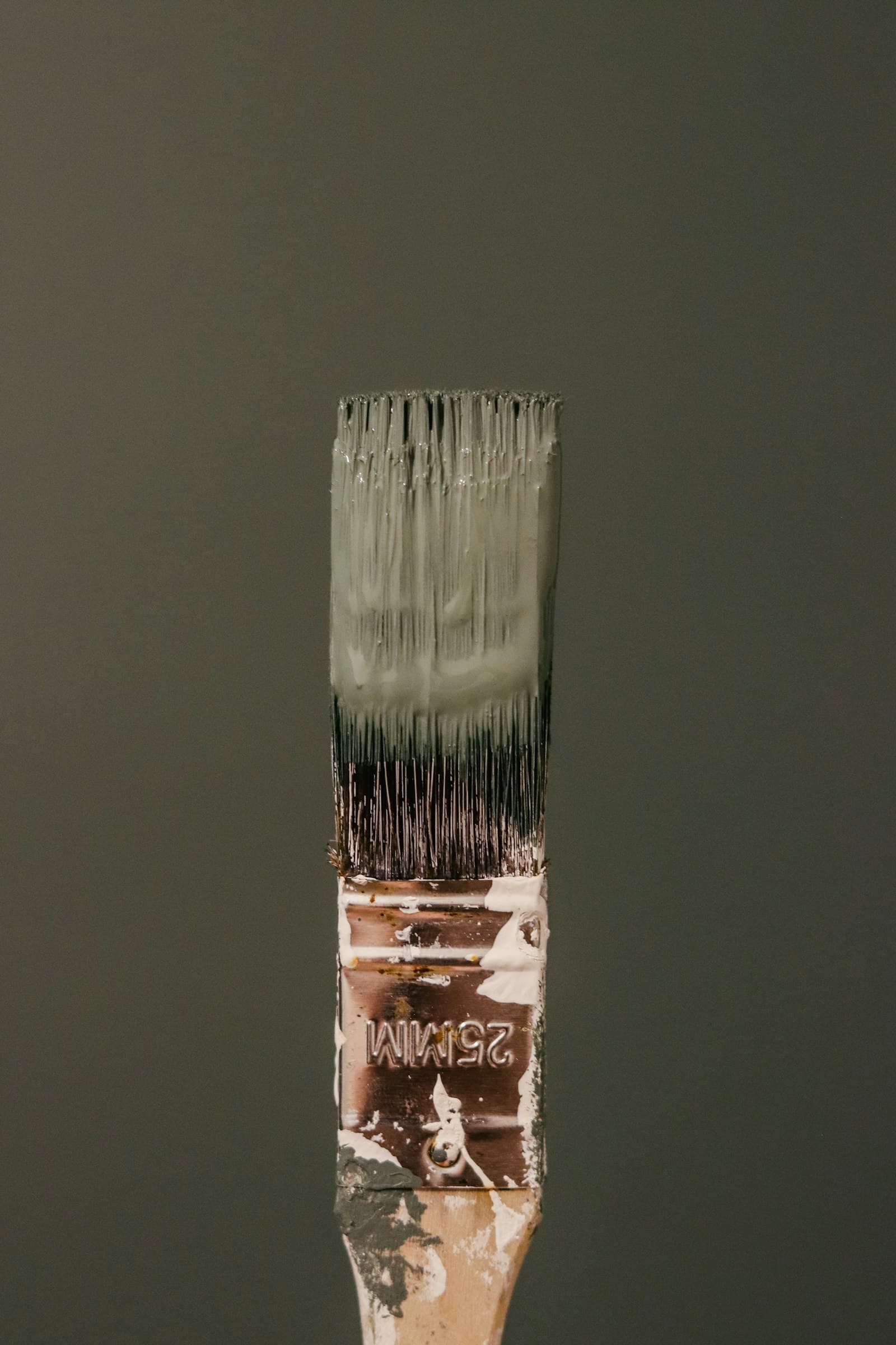 Rénover une peinture écaillée